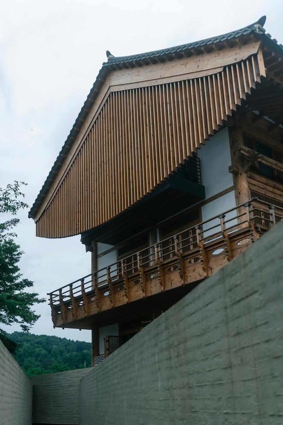 Blackcomb Ridge Residence
